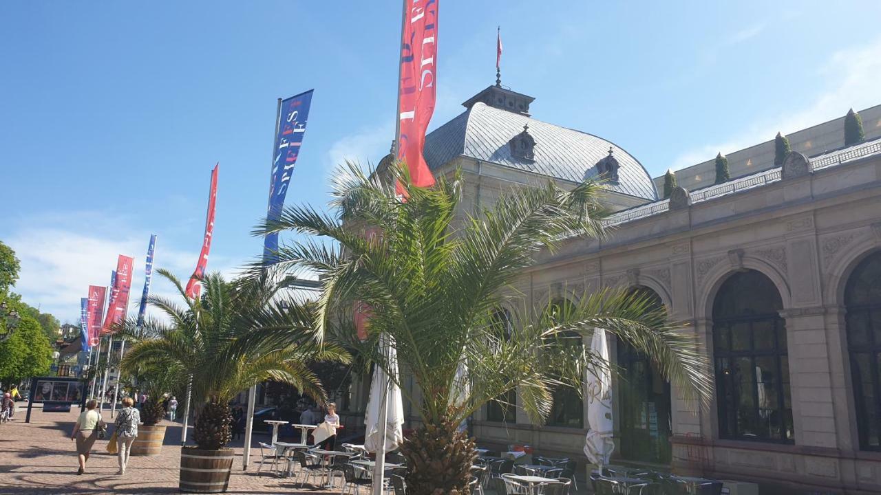 Family Suites & Parking Baden-Baden Exterior foto