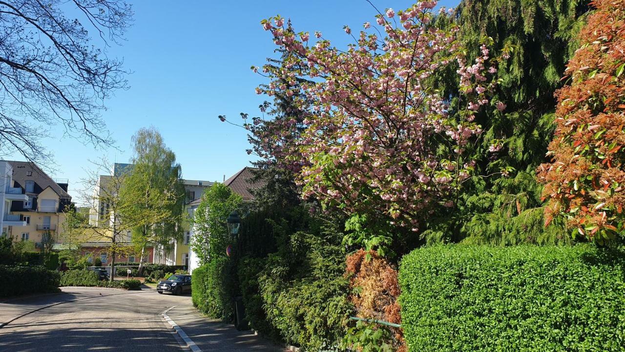 Family Suites & Parking Baden-Baden Exterior foto
